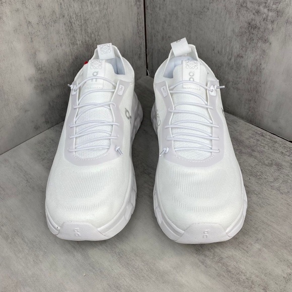 LOEWE x On White Sneaker - Picture 3 of 4